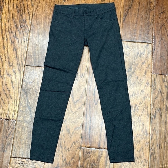 Kut from the Kloth Jennifer ultra skinny pants - Picture 1 of 9